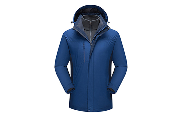 沖鋒衣廠(chǎng)家：三合一沖鋒衣比羽絨服更保暖嗎？